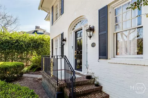 Exterior - 37 E 50th St, Savannah, GA 31405 photo 3 of 10