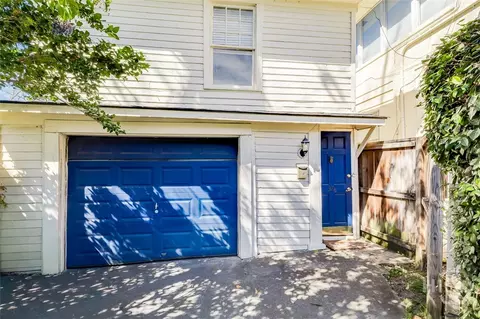 Exterior - 37 E 50th St, Savannah, GA 31405 photo 8 of 10