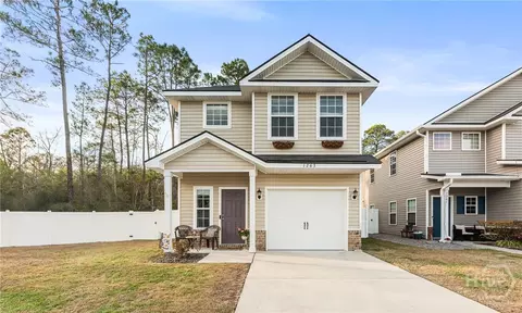 1263 Cypress Fall Cir, Hinesville, GA 31313
