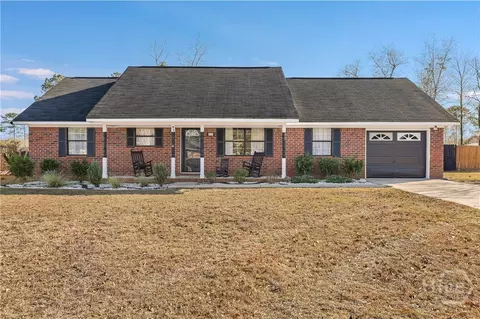 95 Stephanie Dr, Allenhurst, GA 31301