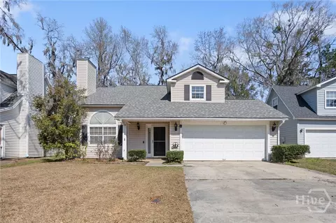 24 Saint Ives Dr, Savannah, GA 31419