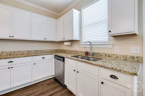 Kitchen - 2 Oak Aly, Guyton, GA 31312 photo 4 of 5