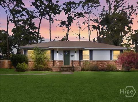 2232 Daffin Dr, Savannah, GA 31404