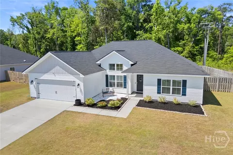 19 Legacy Ln, Hinesville, GA 31313