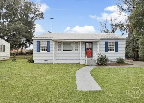 59 S Parkwood Dr, Savannah, GA 31404