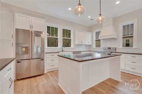 Kitchen - 49 Salt Marsh Dr, Midway, GA 31320 photo 2 of 4