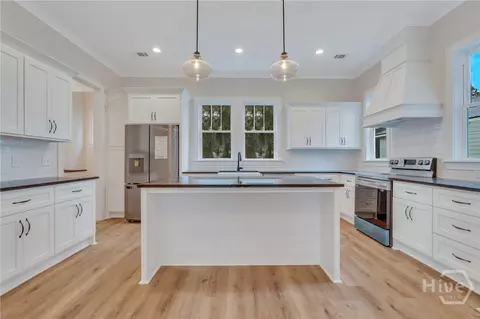 Kitchen - 49 Salt Marsh Dr, Midway, GA 31320 photo 1 of 4