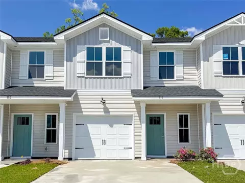 107 Heirloom Rd, Hinesville, GA 31313