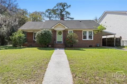 2209 E 37th St, Savannah, GA 31404