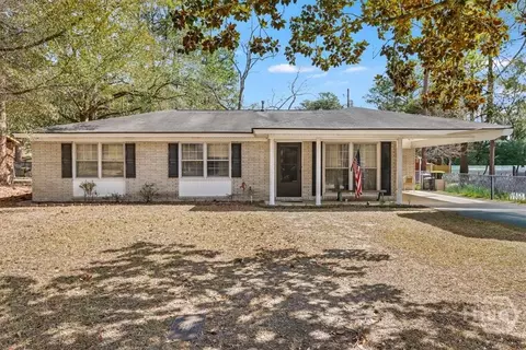 10 Kenmore Dr, Savannah, GA 31406