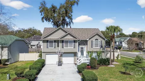 2 Runner Rd, Savannah, GA 31410