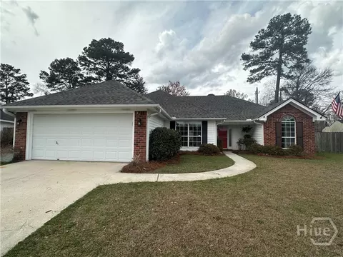 270 Teal Lake Dr, Richmond Hill, GA 31324