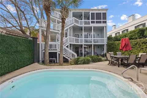 512 Tattnall St, Savannah, GA 31401