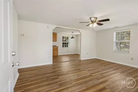 Living - 404 S Maple St, Springfield, GA 31329 photo 1 of 3