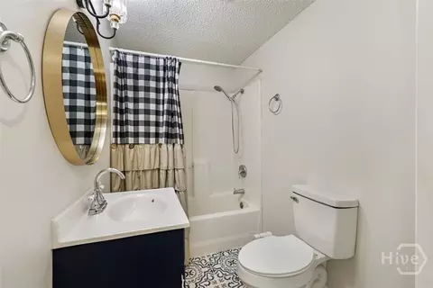 Bath - 404 S Maple St, Springfield, GA 31329 photo 1 of 1