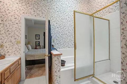 Bath - 2 Mceachern Ct, Savannah, GA 31411 photo 2 of 4
