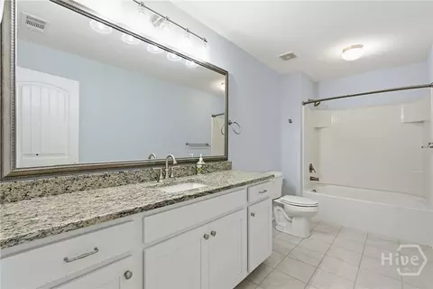 Bath - 122 Tupelo St, Pooler, GA 31322 photo 4 of 5
