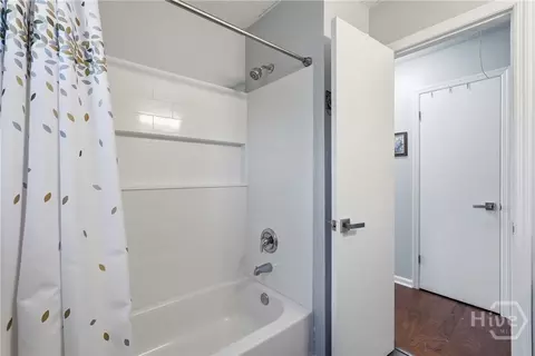 Bath - 113 Mapmaker Ln, Savannah, GA 31410 photo 3 of 3