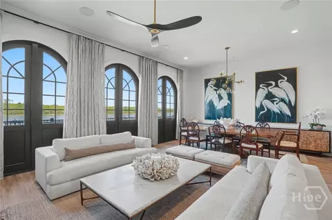 454 Geo Meyer Ave, Savannah, GA 31401