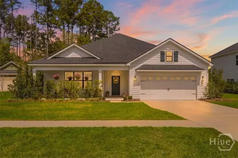 71 Calhoun Ln, Richmond Hill, GA 31324