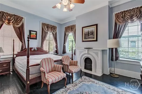 Bedroom - 132 E Oglethorpe Ave, Savannah, GA 31401 photo 1 of 6