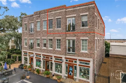107 Broad St #D, Darien, GA 31305