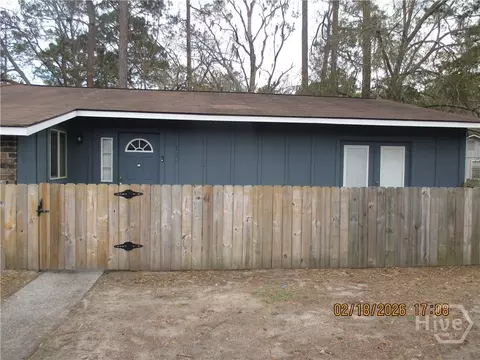 119 Cherokee Cir, Hinesville, GA 31313