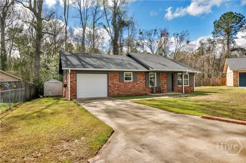 184 Sequoia Cir, Hinesville, GA 31313