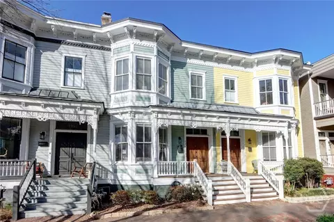114 W Duffy St, Savannah, GA 31401