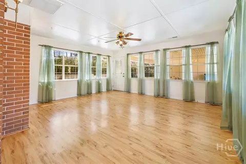 Living - 111 E Long St, Rincon, GA 31326 photo 4 of 6