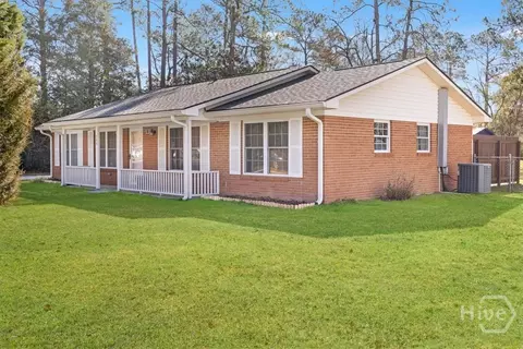Exterior - 111 E Long St, Rincon, GA 31326 photo 1 of 10