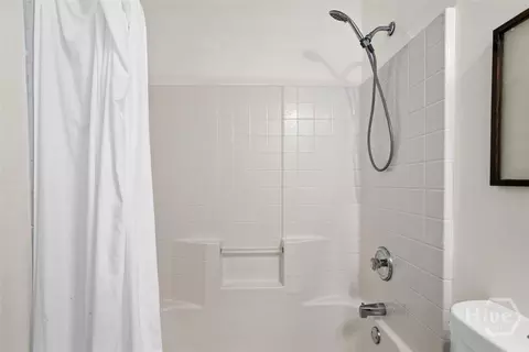 Bath - 135 Raindance Rd, Pooler, GA 31322 photo 5 of 6