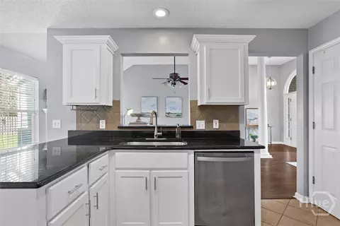 Kitchen - 135 Raindance Rd, Pooler, GA 31322 photo 3 of 4