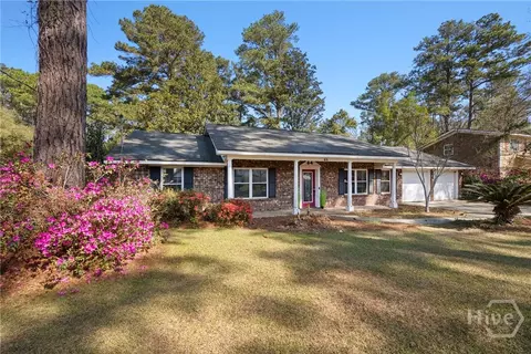 68 Azalea Ave, Garden City, GA 31408