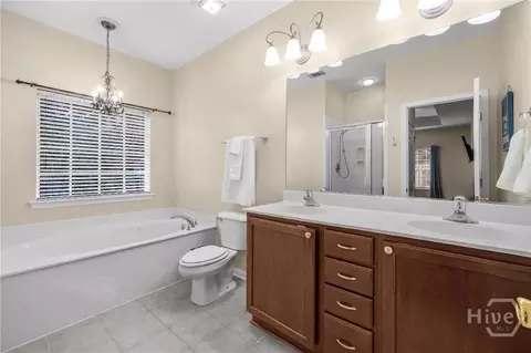 Bath - 122 Willow Point Cir, Savannah, GA 31407 photo 2 of 4