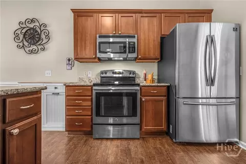 Kitchen - 122 Willow Point Cir, Savannah, GA 31407 photo 3 of 5