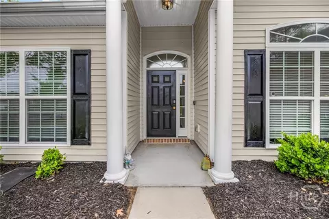 Exterior - 122 Willow Point Cir, Savannah, GA 31407 photo 5 of 9