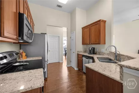 Kitchen - 122 Willow Point Cir, Savannah, GA 31407 photo 1 of 5