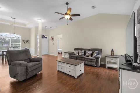 Living - 122 Willow Point Cir, Savannah, GA 31407 photo 2 of 2