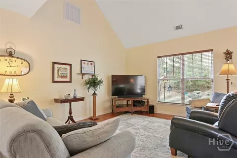 Living - 165 Regency Cir, Pooler, GA 31322 photo 1 of 2