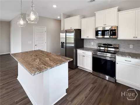 Kitchen - 493 Buckhead Loop SE, Allenhurst, GA 31301 photo 3 of 3