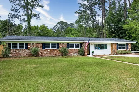 7 Broadmoor Cir, Savannah, GA 31406