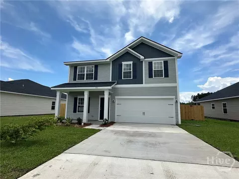 192 Pitchline Dr, Hinesville, GA 31313