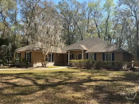 70 Passaic Ln, Richmond Hill, GA 31324