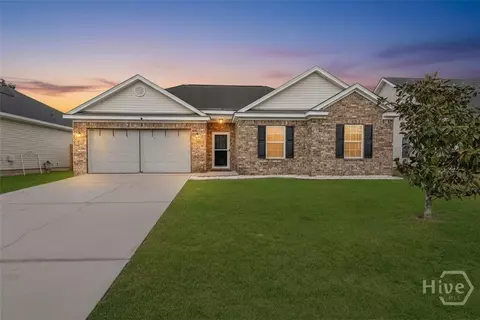 7 Rainier Ln, Savannah, GA 31405