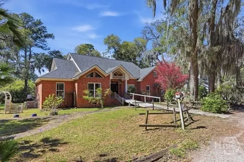 10 Old Barn Rd, Savannah, GA 31419