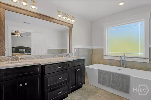 Bath - 328 Windsor Rd, Guyton, GA 31312 photo 6 of 8