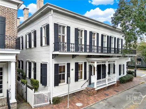 520 E Bryan St, Savannah, GA 31401
