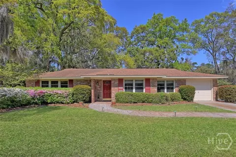 7 Mistletoe Ct, Savannah, GA 31419