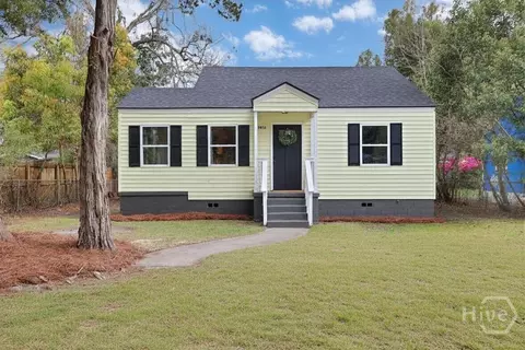 2412 New York Ave, Savannah, GA 31404